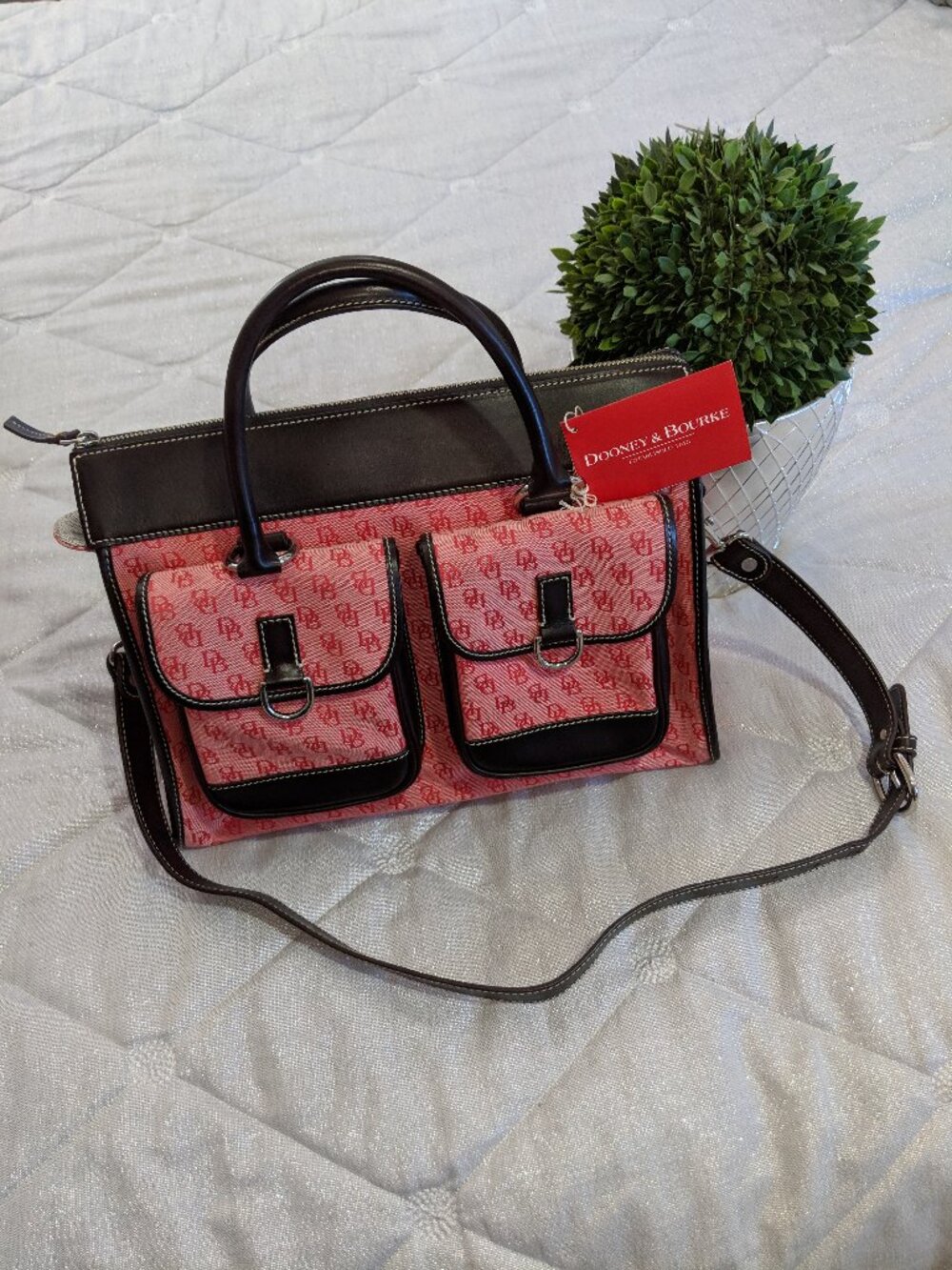 *DOONEY & BOURKE Vintage Signature Handbag Combo